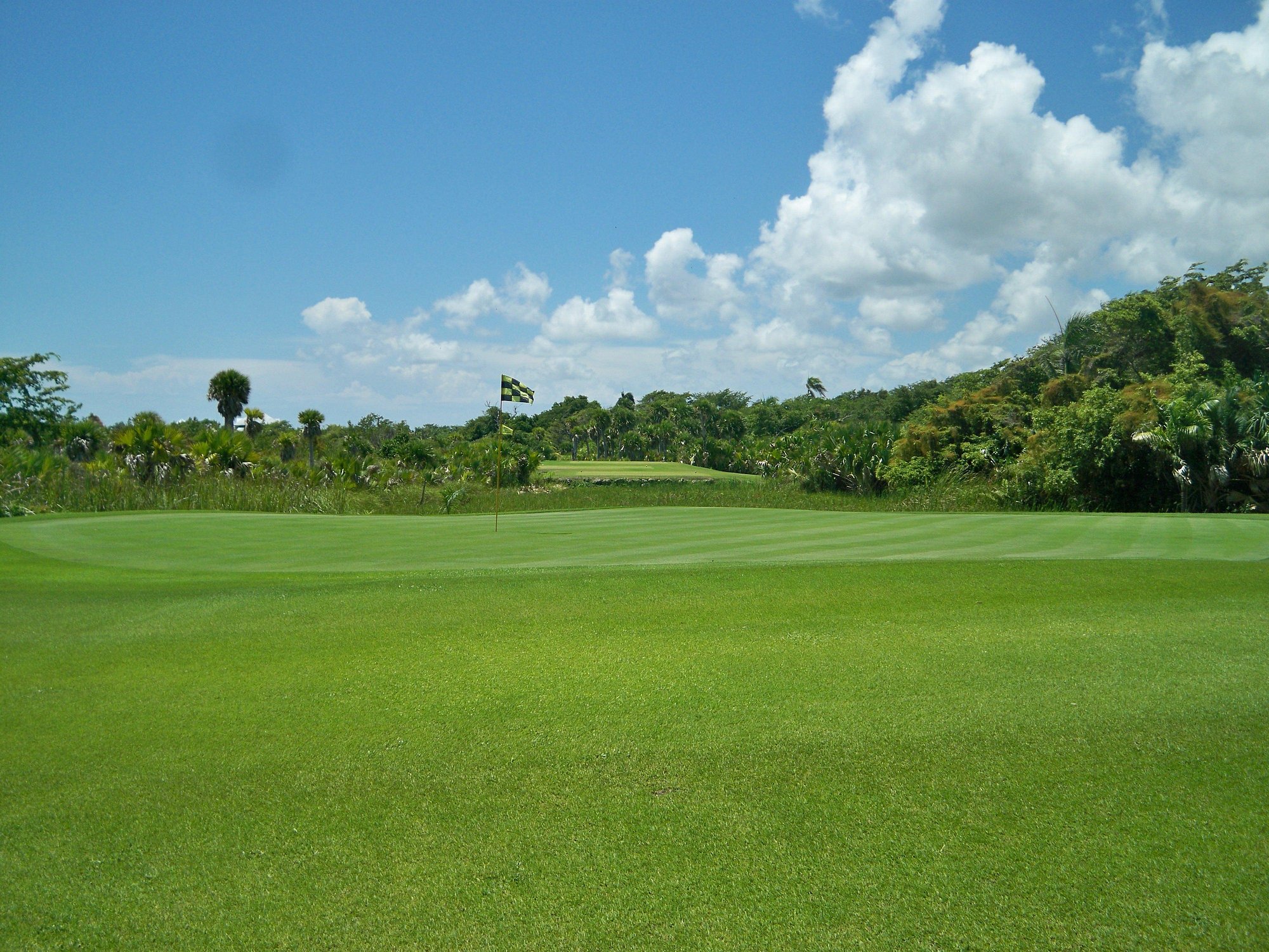 Punta Blanca 13th green